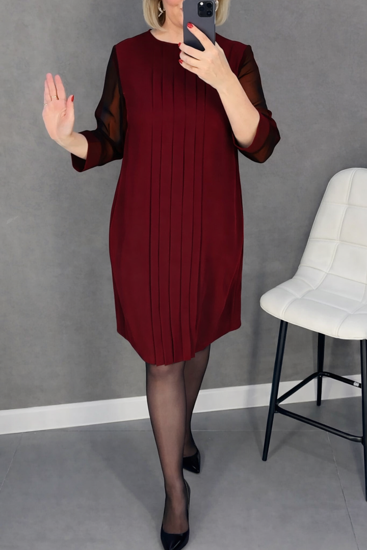 Julia - Elegancka Sukienka z Dekoltem w Serek i Modelującym Krojem