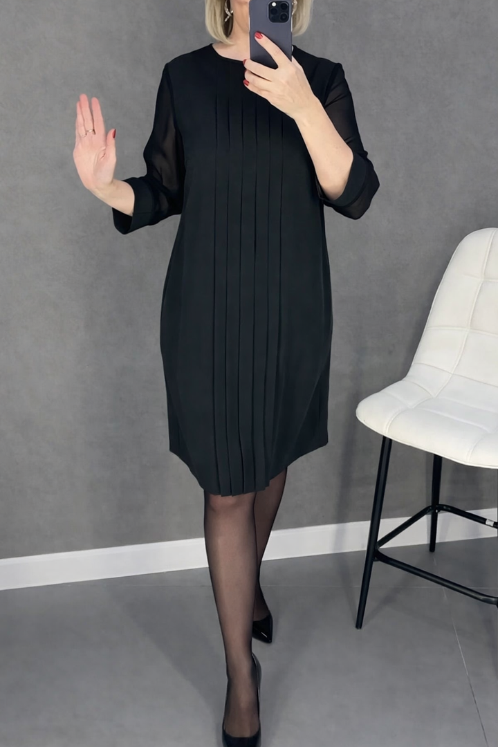 Julia - Elegancka Sukienka z Dekoltem w Serek i Modelującym Krojem