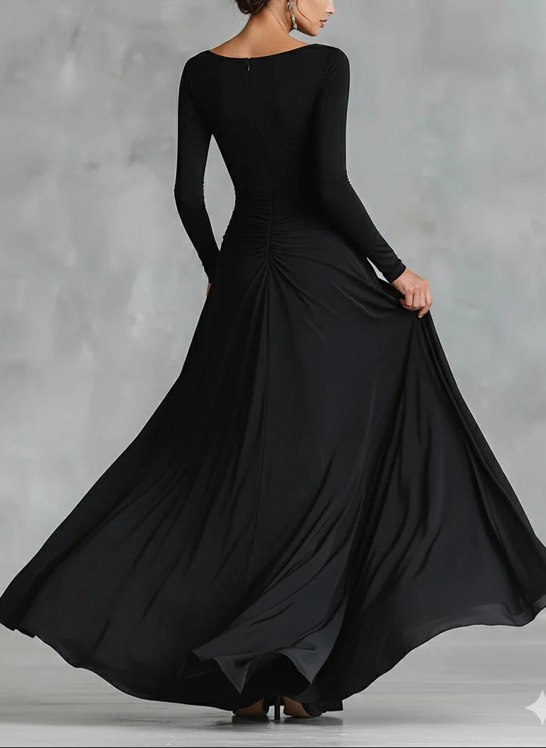 Anna – Elegancka Maxi Sukienka z Modelującym Krojem